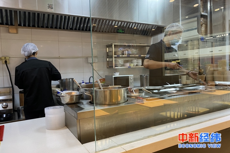 北京餐饮连锁店：拼命活下去 一度靠抵押房子贷款